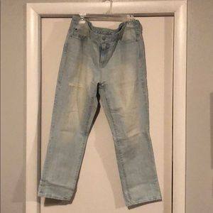 GAP Midrise Straight Leg Crop Jean